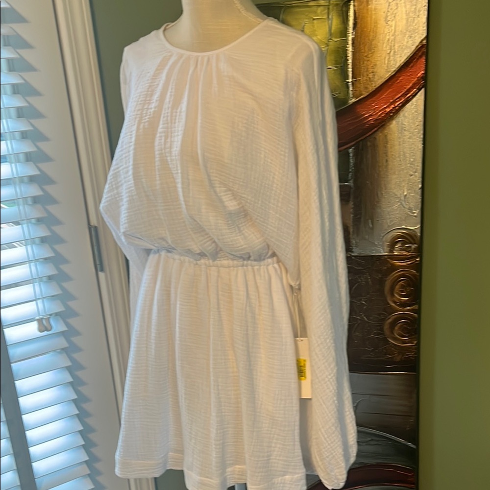 Chic White Long Sleeve Mini Dress, M - Picture 3 of 4